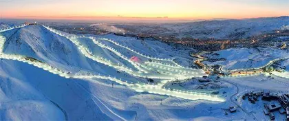 阿勒泰：凭什么是雪场顶流