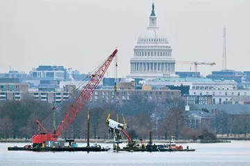 华盛顿空难：美国首都上空的死亡相撞