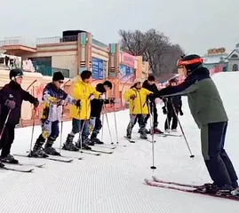 雪场求带飞,却被“黑导”废2