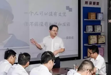 黄毅：十年磨一“盾”