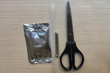 制作静电消除器