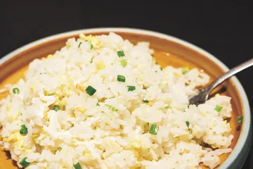 手抓蛋炒饭