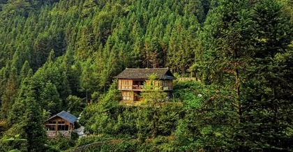 群山之心·夹缝岩