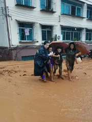 吴昌芬:那一刻,我们与灾难赛跑2