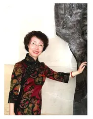 竖起大拇指