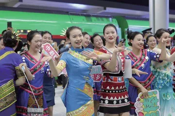 携手迎接挑战,合作开创未来3
