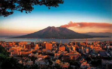 向火山进发:感受毁灭与新生3