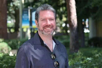 登上《巴黎评论》的余华,如何走向世界1