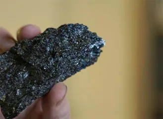 石墨烯半导体问世:超越硅芯片?1