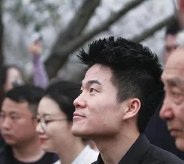 董宇辉能否拯救严肃文学?2