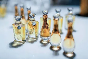 香水有毒:奢侈品与童工剥削3