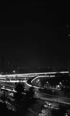 今夜，孤独锋利无比