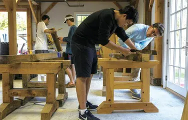 冷门留学新赛道：去北美开挖机