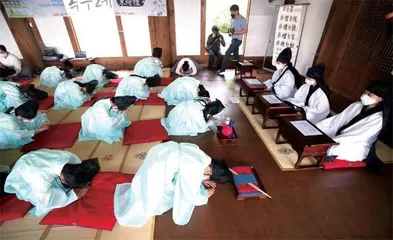 接连自杀,韩国教师集体崩溃5