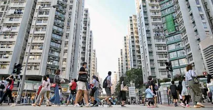 扎堆求学,中产父母再出发2