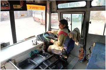 印度女性,困在家里2