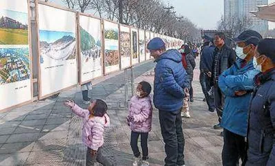 铜川联通干部职工参观“360°看铜川”摄影展2