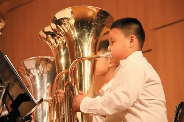 浅谈中小学管乐社团中的基础训练