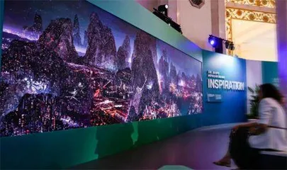 为梦着色:保时捷主题展亮相2023影像上海艺术博览会2