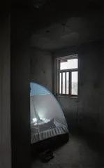 储卫民:烂尾楼里的微光5
