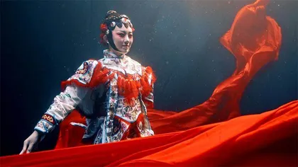 李林君 水下刀马旦2