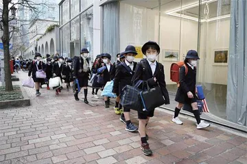 日本人怎么不爱生娃了?2