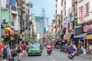 人出钱进,菲越还不安心3