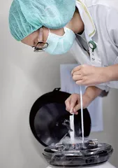 卵巢冻存:避免化疗给生育判死刑1