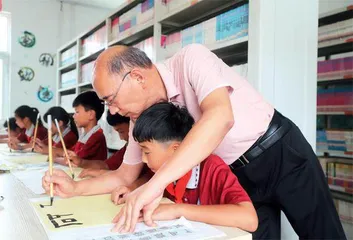 河南省商丘市虞城县:公益支教为乡村学生增添艺术素养