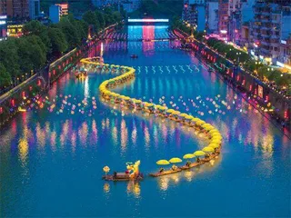 湖北宣恩县:璀璨夜色醉游人