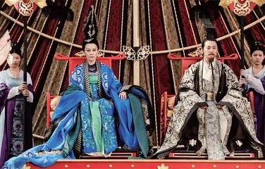 撇开男人当女皇,她们不手软1