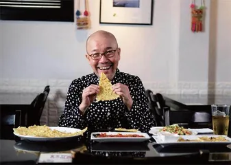 10年了,几亿人还在看他“一人食”1