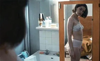 她用“无人称自传体”记录女性5