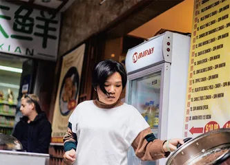 在秘鲁,无人敢欺负华裔1