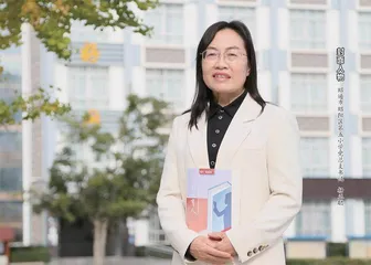 封面人物:昭通市昭阳区第五小学党总支书记杨正聪