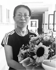 春江潮水连海平