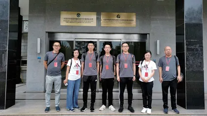 凝心聚力    共育英才