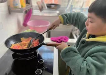 “双减”腾出时间    活动提升素养
