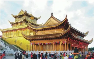 走近美轮美奂的铜建筑
