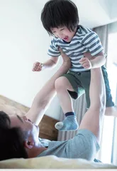 被看见的童年