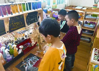 大班综合美术活动:狗尾巴草艺术画3