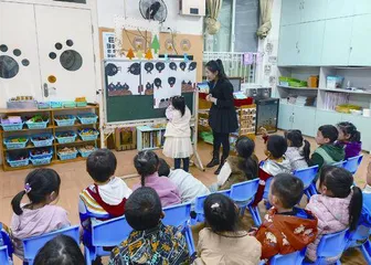 中班手工活动：春回燕归1