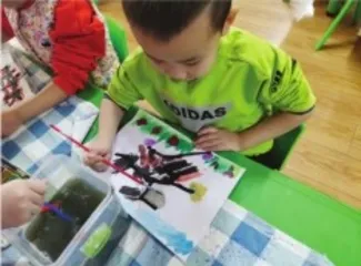 大班综合美术活动：有趣的墨迹图3