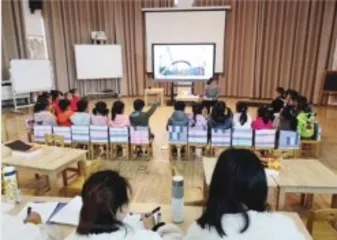 大班手工活动:纸上游乐园1