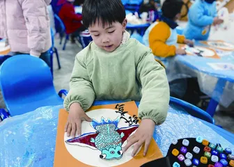 忙趁东风放纸鸢2