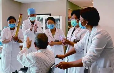 生命摆渡人：让人生优雅谢幕