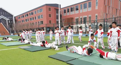 小学一年级移动性技能“森林运动会”主题单元教学