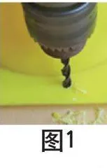 足球踢球教学辅助器的制作与应用