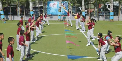 高中排球混合器材教学初探 