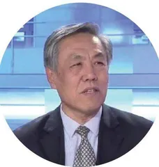 为学生“精神补钙”